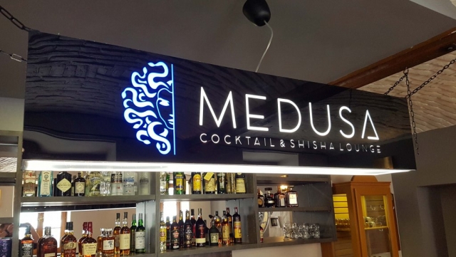 Světelné logo Medusa